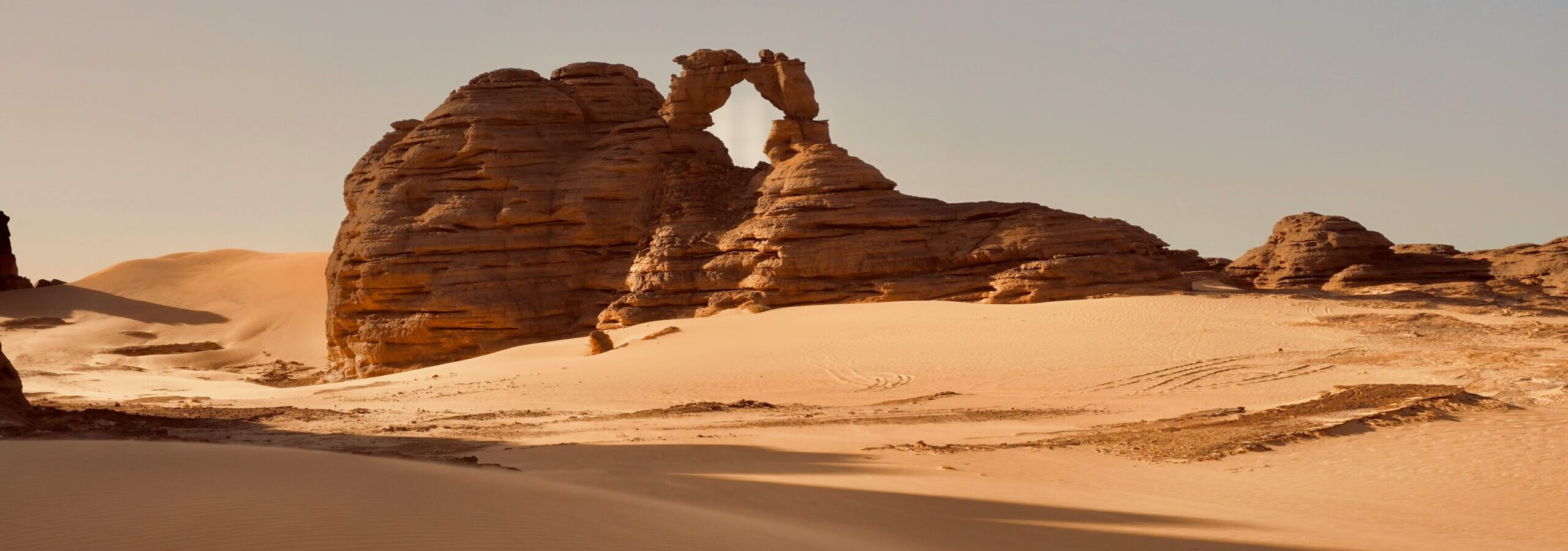 tadrart rouge recadré